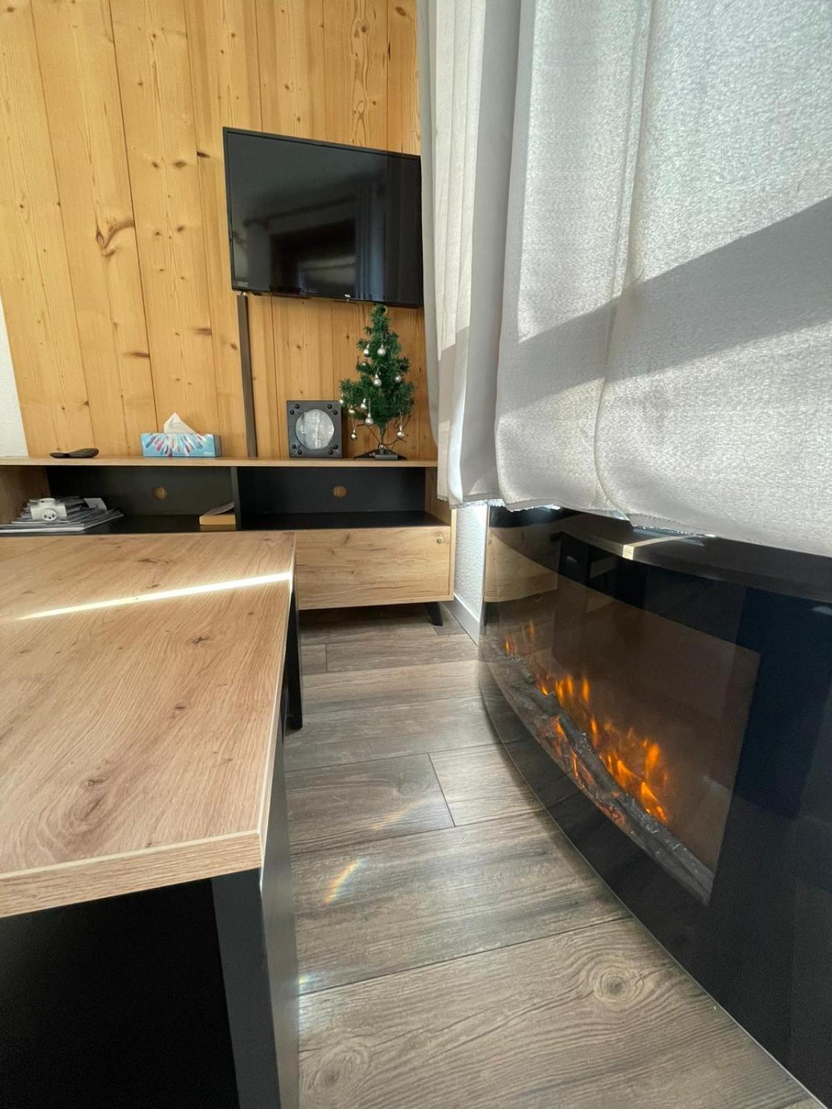Studio Cabine Cosy A 5Min A Pieds Des Pistes Et Du Centre Ville Les Gets Exterior photo